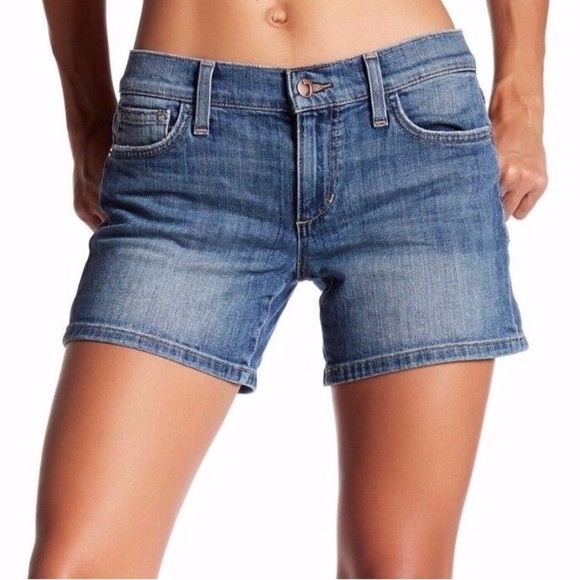 Joe’s Jeans Mid Rise Stretch Rolled Denim Shorts in Sharpay Wash Medium Wash - Picture 1 of 6